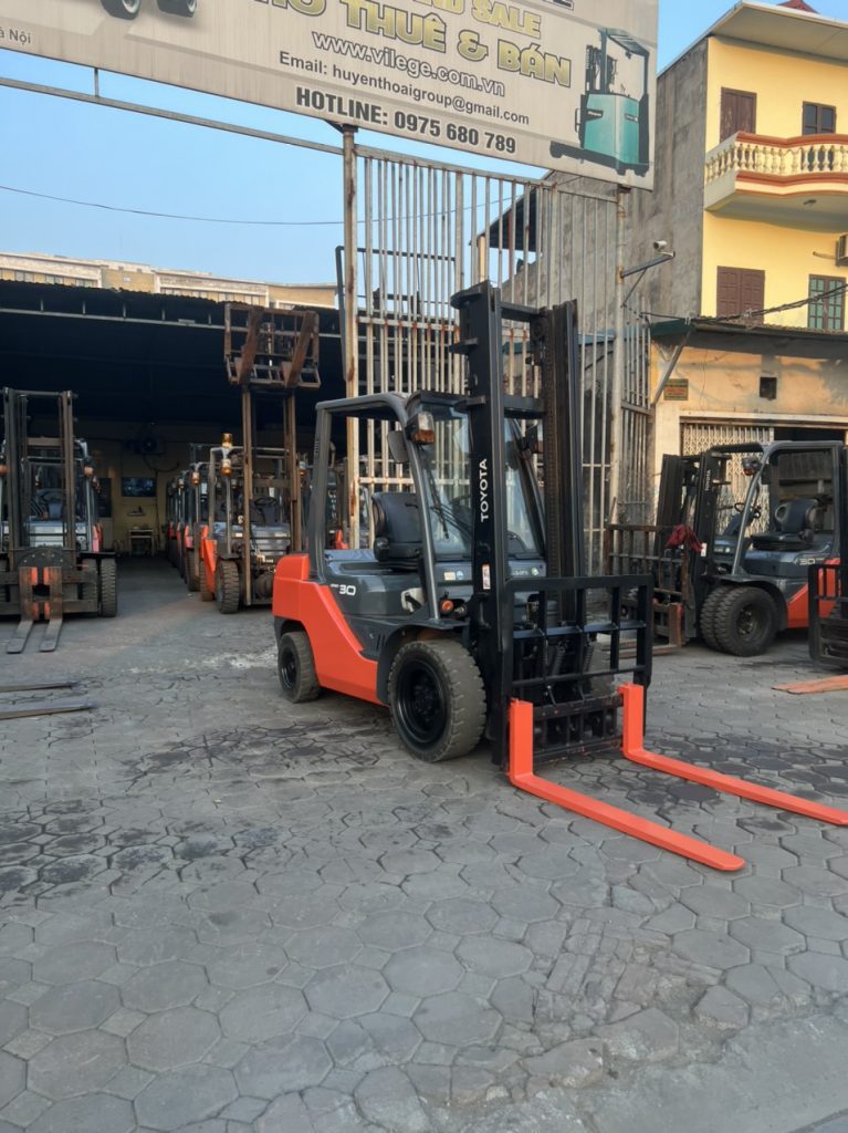 Forklift 3 tons Turbo 1ZS