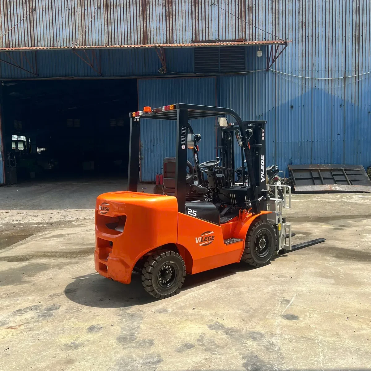 Hình ảnh thực tế xe nâng VILEGE mới - 12